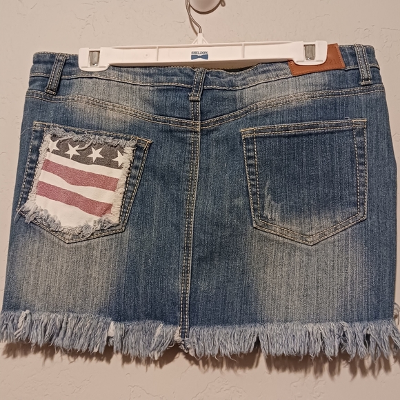 rue 21   Skirt Women's Distressed Denim Mini, Sz 11/12, Blue, American Flag - Picture 2 of 10